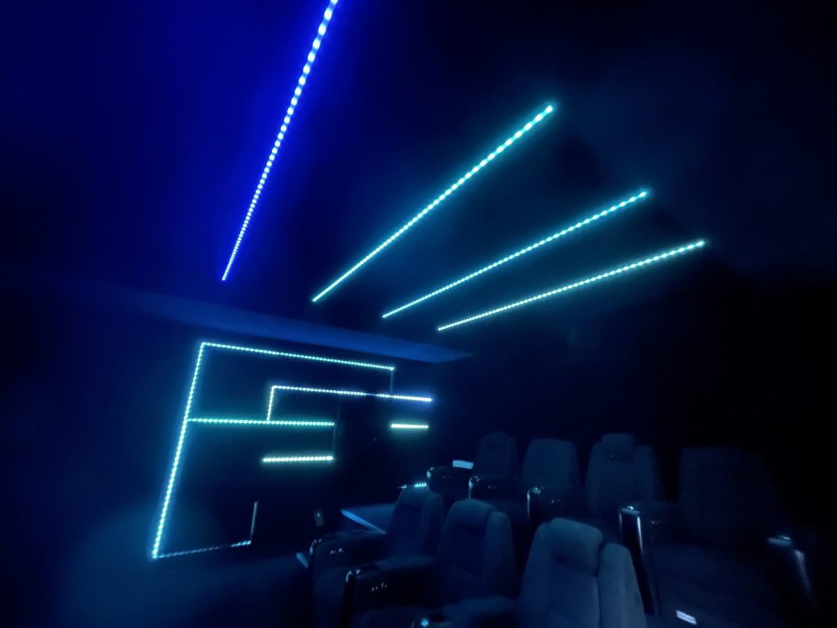 Kanal for Philips Hue LED-strips i silver alu og hvit diffusor 2410 2m - Bilde 4