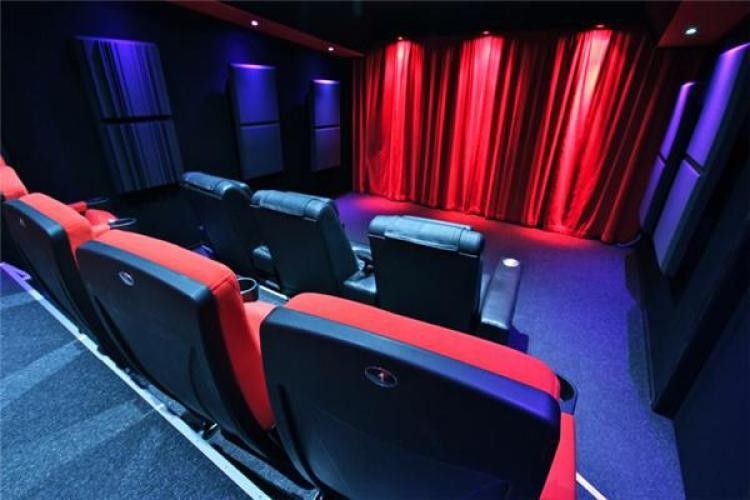 Ferdig sydd sceneteppe sett i velour 320g/m2